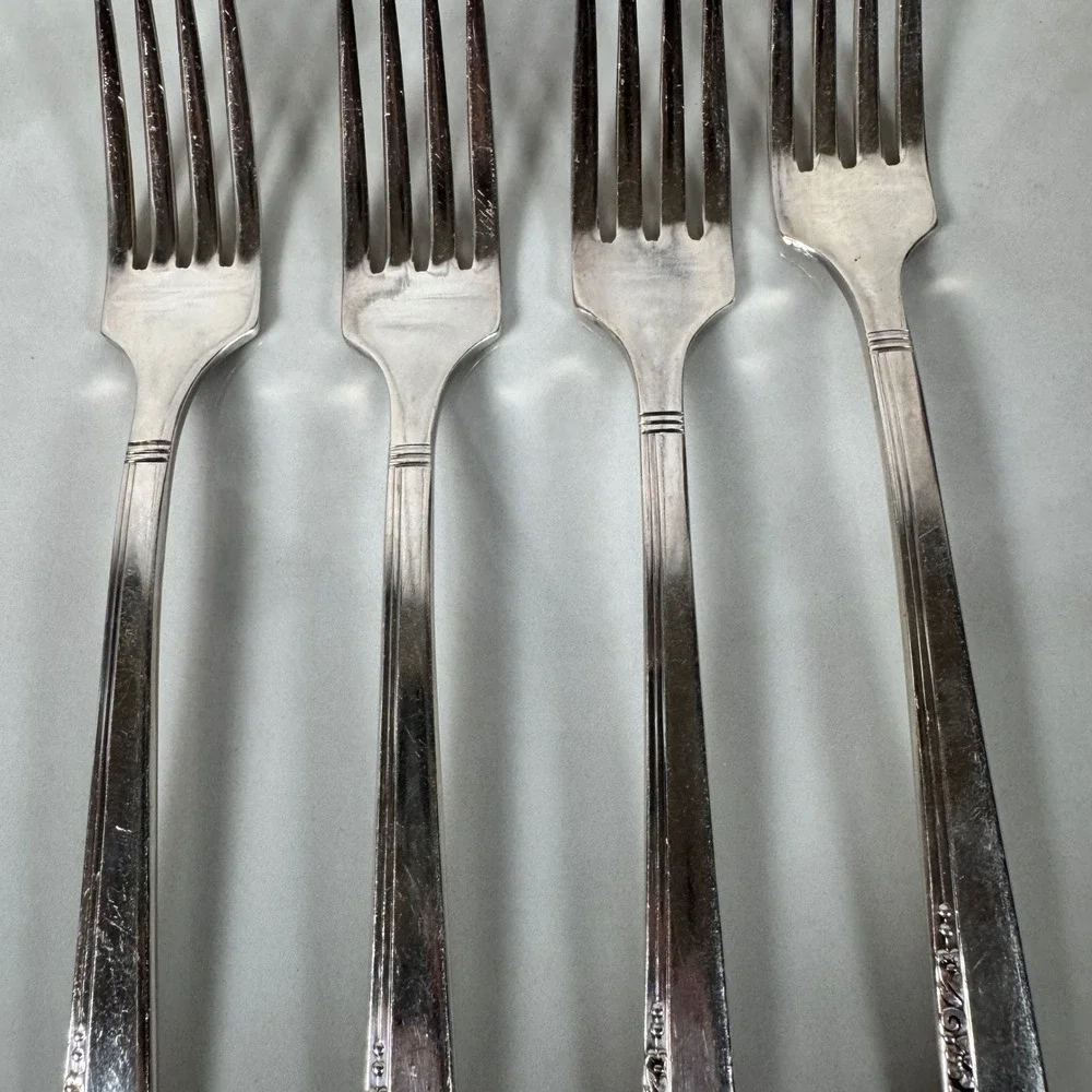 Set‎ of 4 Oneida Nobility Plate Silver Plated Dinner Forks Caprice Floral Lot 2